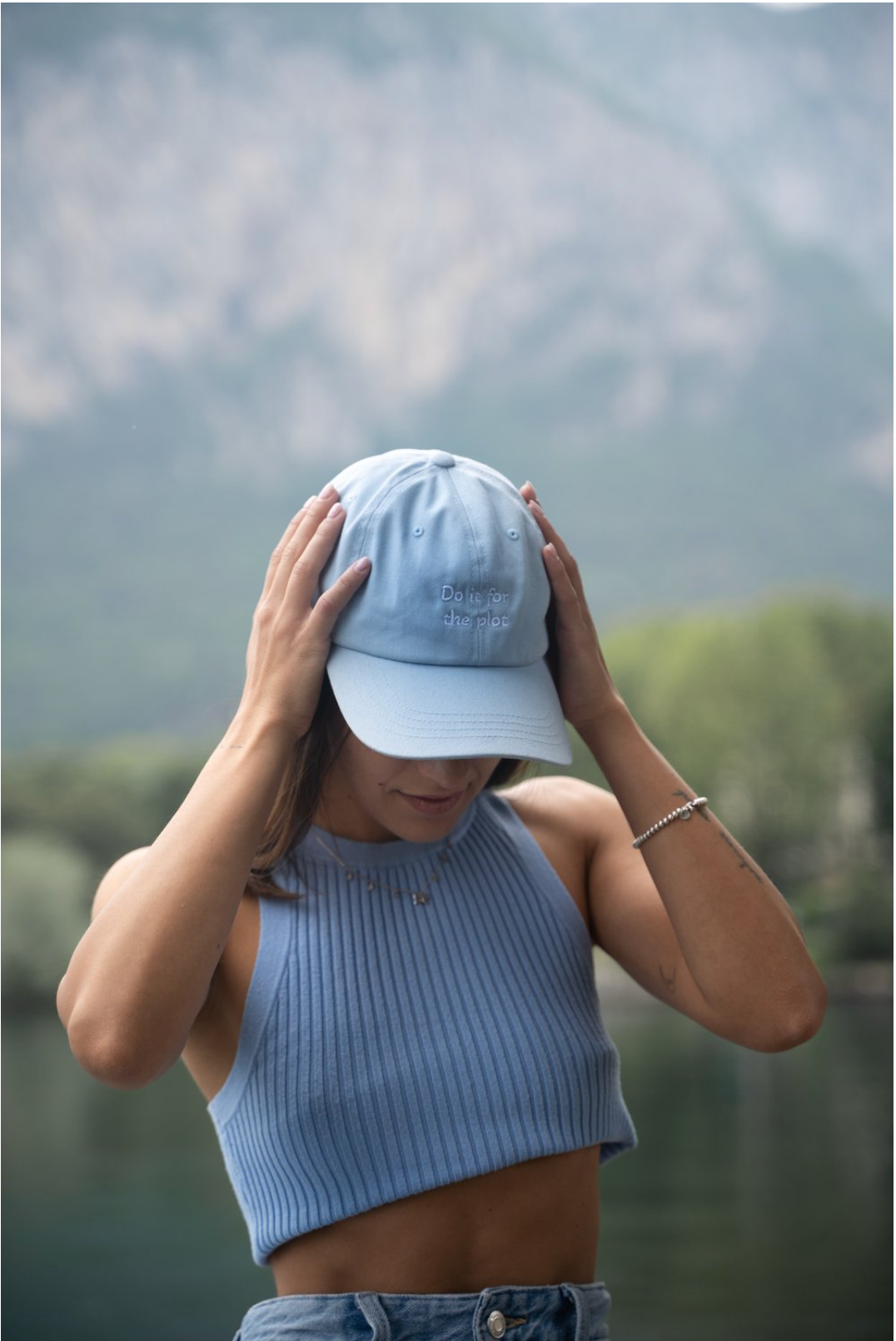 Cappellino 4 the plot blue